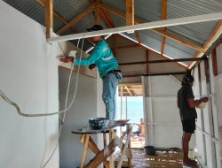 Pengecatan Dinding Rampung, Renovasi RTLH Milik Bapak Nardianto Masuki Tahap Penyelesaian