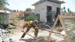 Semangat Gotong Royong Warnai Pembangunan MCK Masjid di Desa Polewali