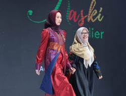 Kaski Atelier Angkat Keindahan Tenun Mandar Lewat Koleksi “Lipaq Saqbe Mandar” di IFW 2026