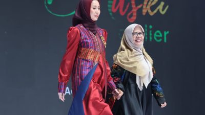 Kaski Atelier Angkat Keindahan Tenun Mandar Lewat Koleksi "Lipaq Saqbe Mandar" di IFW 2026