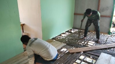 Satgas TMMD Fokus Pemasangan Lantai RTLH Milik Bapak Nardianto