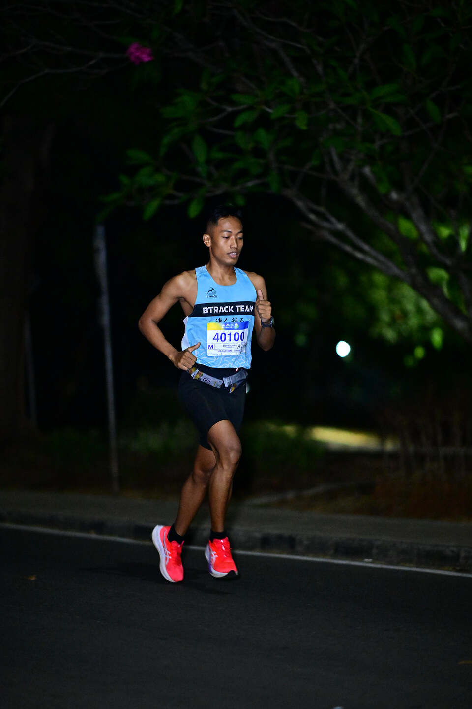 Luar Biasa! Pratu Mahfud Baini Gagak Hitam Rebut Podium 3 Full Marathon UI 2026