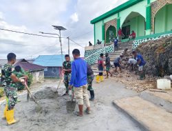 Satgas TMMD Bantu Pengecoran Lantai Masjid di Luar Sasaran TMMD