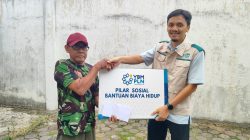 Maknai HUT ke-81 RI dengan Berbagi, YBM PLN UP2B Jawa Barat Salurkan Bantuan bagi 32 Petugas Kebersihan dan Guru Ngaji