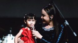 Rossa Bawa Raina Naik Panggung, Momen Hangat Ibu dan Anak Jadi Sorotan di Soul Concert VII
