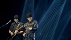 Ahmad Dhani dan Andra Rayakan 40 Tahun Persahabatan Lewat Konser Intimate