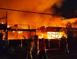 Laundry di Kemanggisan Dilalap Jago Merah, 18 Damkar Dikerahkan