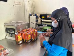 Panen Ikan Nila Bioflok, TJSL PLN Dorong Kemandirian Ekonomi Masyarakat Desa Situ Udik