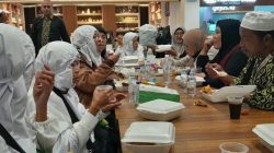 Rombongan Jemaah Umroh Yayasan Baitul Insan Ar-Raasyid Tiba di Tanah Air, Disambut Haru Oleh Pengurus