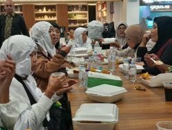 Rombongan Jemaah Umroh Yayasan Baitul Insan Ar-Raasyid Tiba di Tanah Air, Disambut Haru Oleh Pengurus