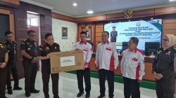 Kunjungi Kejari Purbalingga, Kajati Jateng Beri Bantuan Sarana Operasional ABPEDNAS