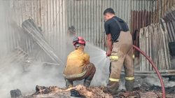 Diduga Akibat Korsleting Listrik Gudang Event di Pasir Putih Sawangan Ludes Terbakar