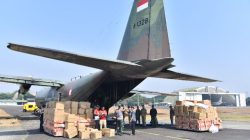 Dukung Penanganan Karhutla, Lanud Halim Perdanakusuma Kembali Kirim APD dan Tabung Oksigen ke Kalimantan