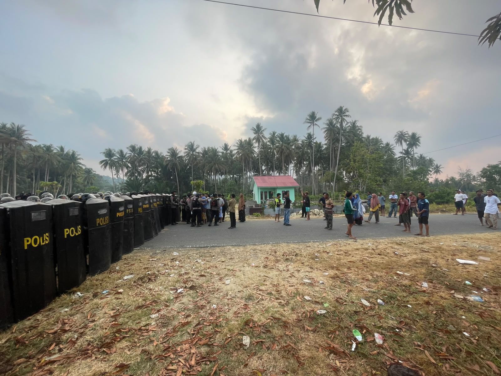 Brimob Maluku Utara Kawal Penegakan Hukum Pascakonflik Sibenpopo–Banemo, Cegah Konflik Susulan