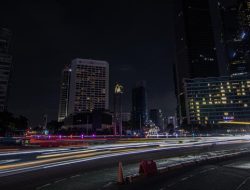 Lampu Sejumlah Landmark Jakarta Dipadamkan Satu Jam untuk Peringati Hari Ozon