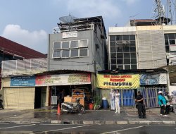 Kebakaran Rooftop Rumah Makan Padang di Rawamangun, 3 Pekerja Luka Bakar