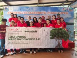 Eastspring Indonesia Ajak Karyawan Tanam Mangrove di PIK, Dorong Kepedulian Lingkungan