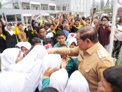 Pramono Anung Tinjau Hasil Rehabilitasi SDN 05 Pekayon dan SMPN 91 Jakarta, Kini Lebih Modern