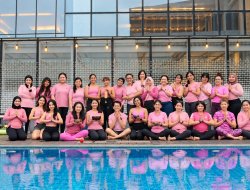 Peringati Bulan Kesadaran Kanker Payudara, Vertu Harmoni Jakarta Gelar Yoga