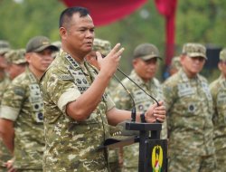 KASAD Jendral TNI Tandyo Budi Revita Kunjungi Prajurit Jayasingawarman: Jadilah Prajurit Sejati Yang Selalu Hadir Untuk Rakyat